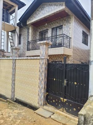 Appartement moderne à louer nkolbisson usine des eaux proche de l'axe principal