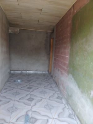 Grande boutique en bordure de route principale avec douche moderne idéal pour tout type d'activité 40mil 10mois d'ava...