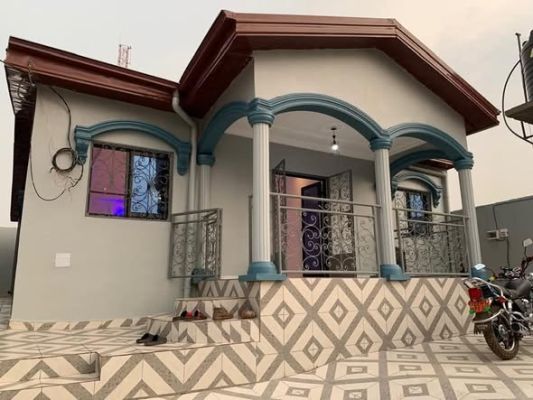 Villa spacieuse nouvellement construite à vendre