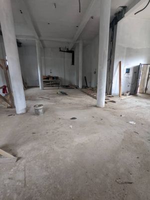 Entrepôt à louer  à Logbessou - Image 3