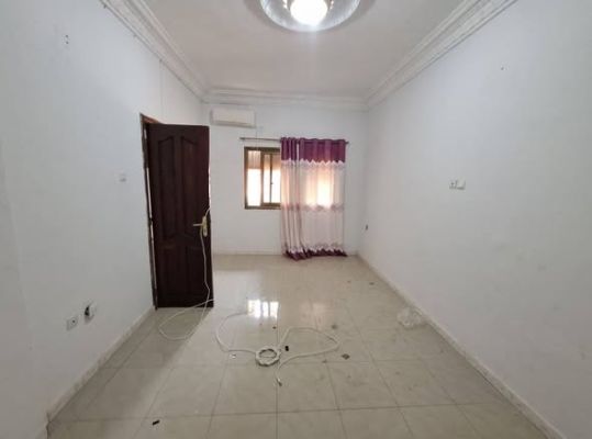 Studio en collocation a la #t8 au 1er etage