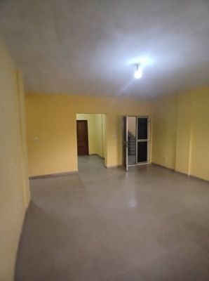 Appartement au 3éme étage à louer à sonfonia très accessible
