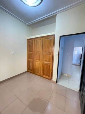 STUDIO MODERNE À LOUER avec Barrière et Parking - Image 4