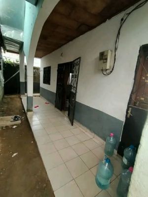 Appartement a louer douala ange raphael plus precisement a 7eme jour 85k 10 mois