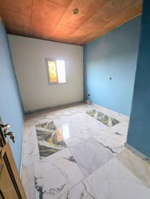 YAOUNDÉ FOUGEROLLE MAGNIFIQUE STUDIO À LOUER - Image 5