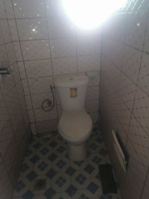 chambre disponible ici a pk 15 carrefour Dallas chambre moderne propre et sécurisé je suis moi même dans la cité tu m... - Image 2