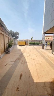 Appartement à louer au 3ème étage à yattaya (satamaria) dans une cour fermée très ...