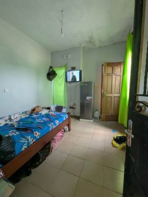 Chambre moderne 3 pièces à louer à Obobogo dans la barrière avec eau courant - Image 2