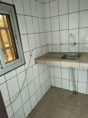 Studio moderne avec balcon et parking à logbesou