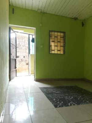 Studio moderne a louer a total beedi a 400m de la route