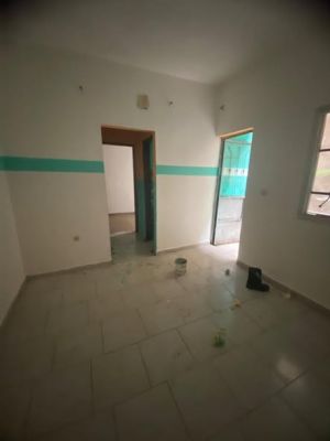 Magnifique studios moderne à louer à emana moto 150 entre 100 sortie