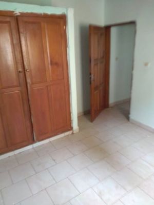 Studio moderne a louer a logbessou