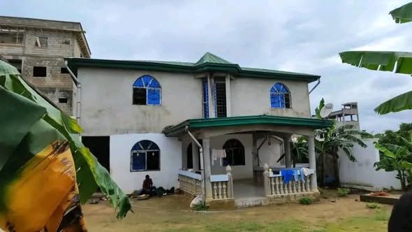 Grande duplex a vendre a japoma