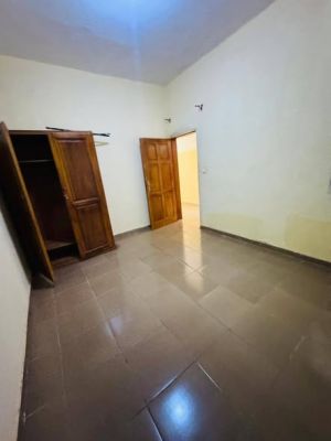 Un studio Moderne Disponible à damas à 150F de moto - Image 2