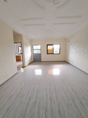 Appartement modernes haut-standing nouvellement construit à logbessou